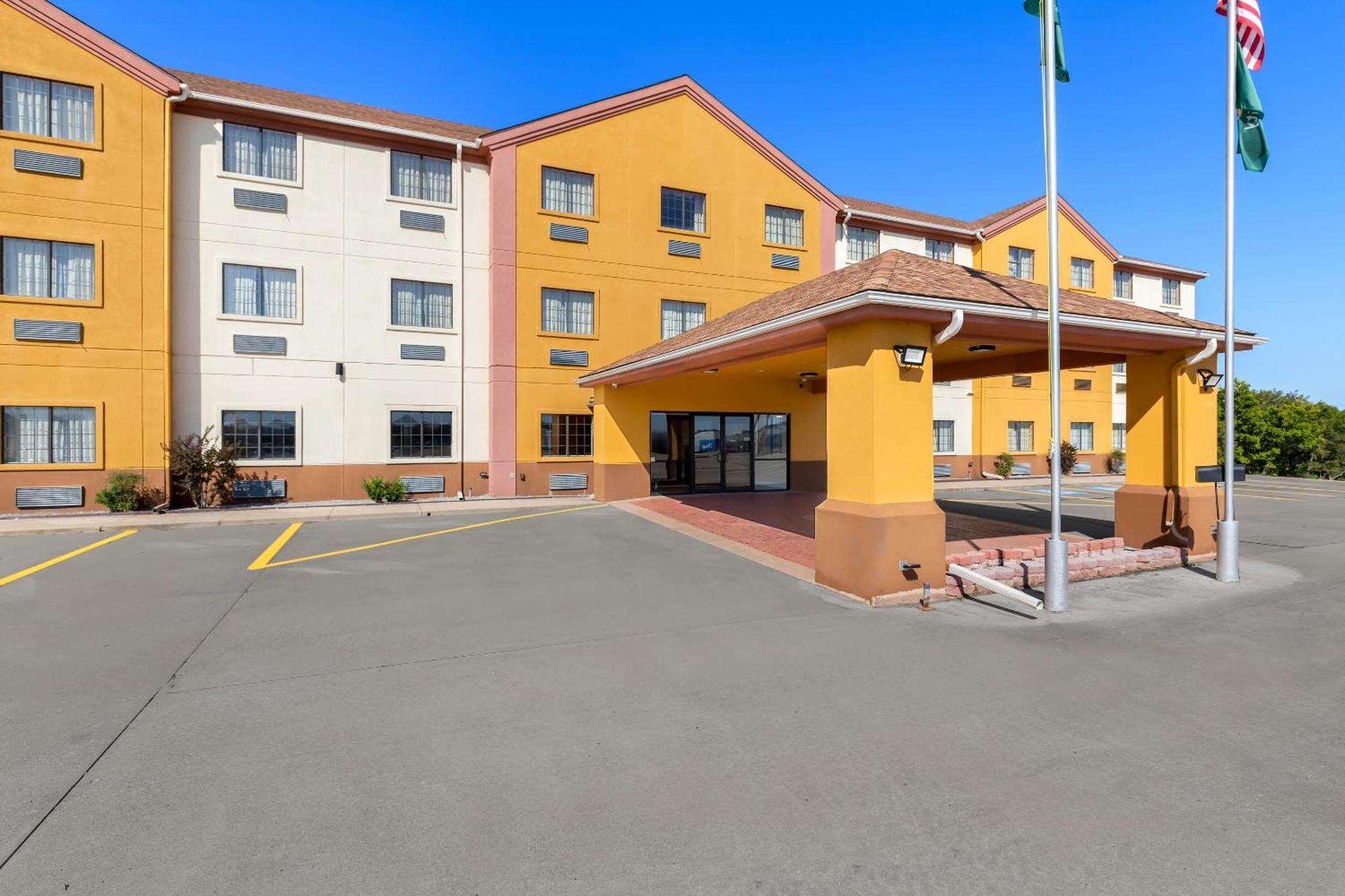 Quality Inn & Suites McAlester Kültér fotó
